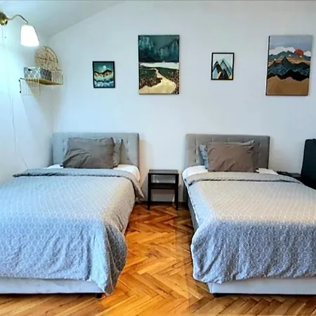 Tiski Cvet *